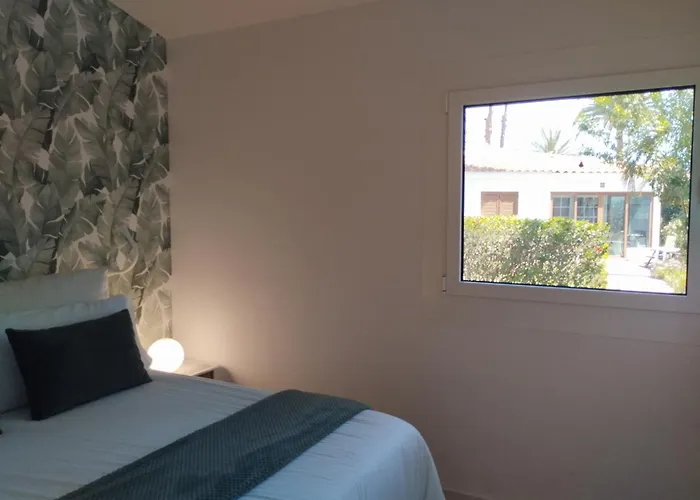 Bungalow Tropical Con Piscina Y Aire Acondicionado